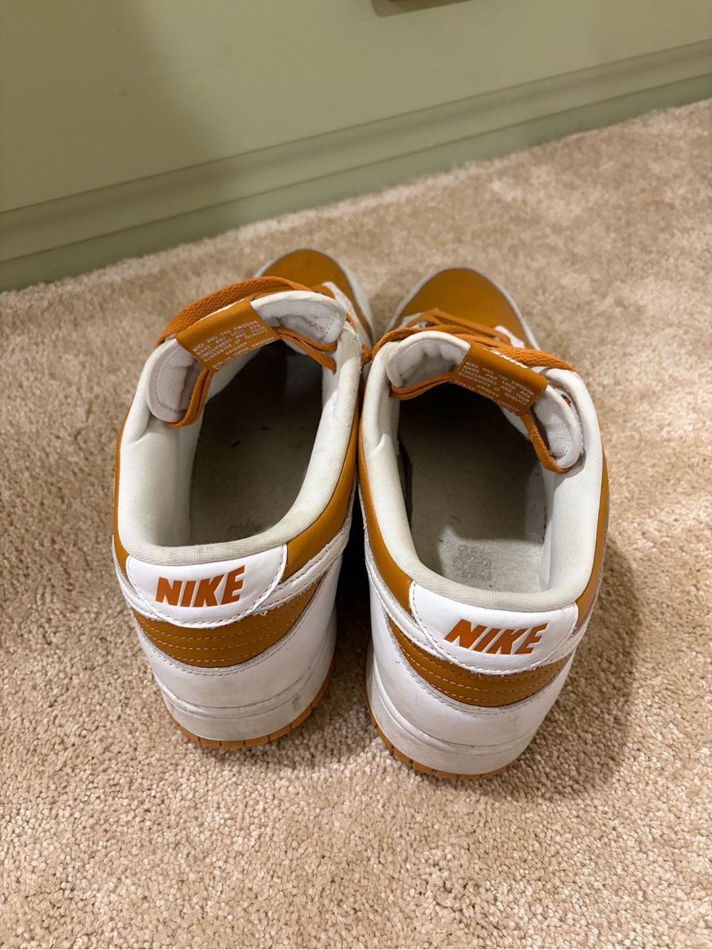 Nike Men’s Low-Top Dunks - Picture 3 of 7